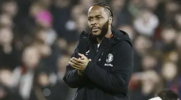 انتكاسة كبيرة لرحيم سترلينغ! روبن فان بيرسي يكشف سبب إبقاء نجم تشيلسي ومانشستر سيتي السابق على دكة البدلاء في أحدث مباراة لفينورد